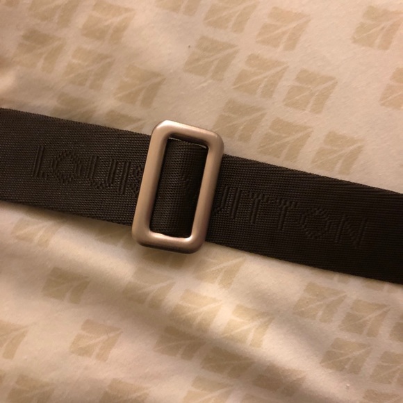 Like brand new men’s lv messenger bag - Picture 5 of 9